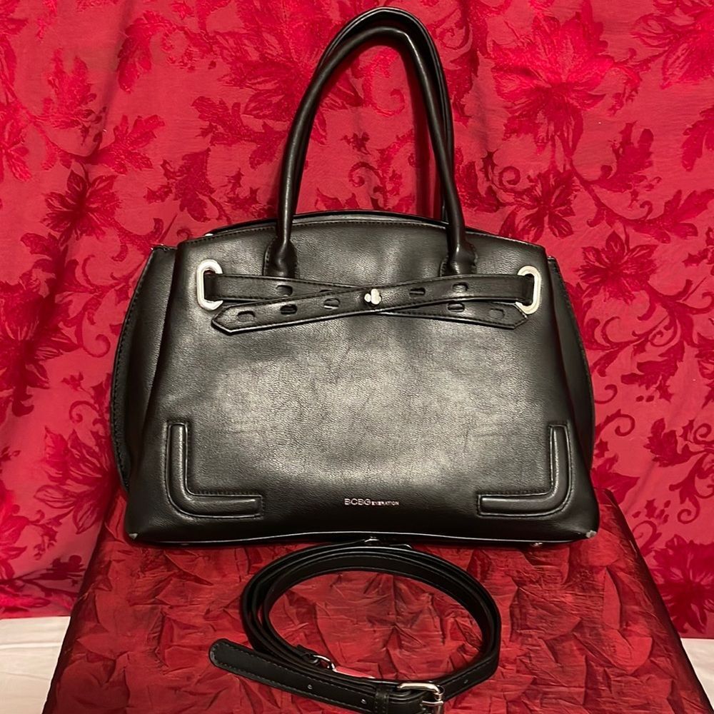 BCBGeneration Black Leather Large 3 Section Crossbody/Shoulder Bag Purse‎